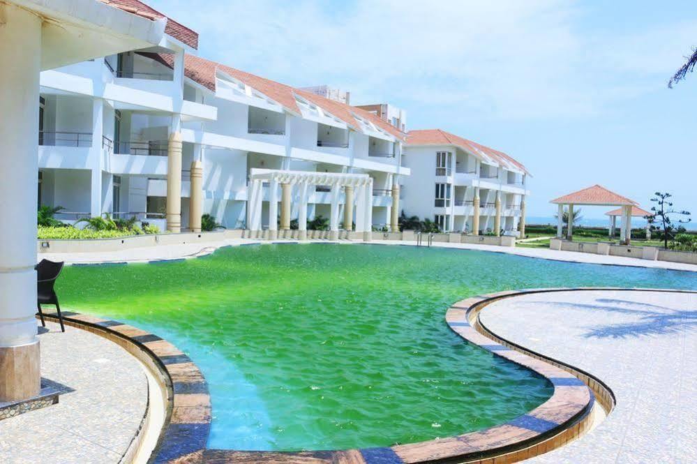 Oyo Premium Ocean Puri