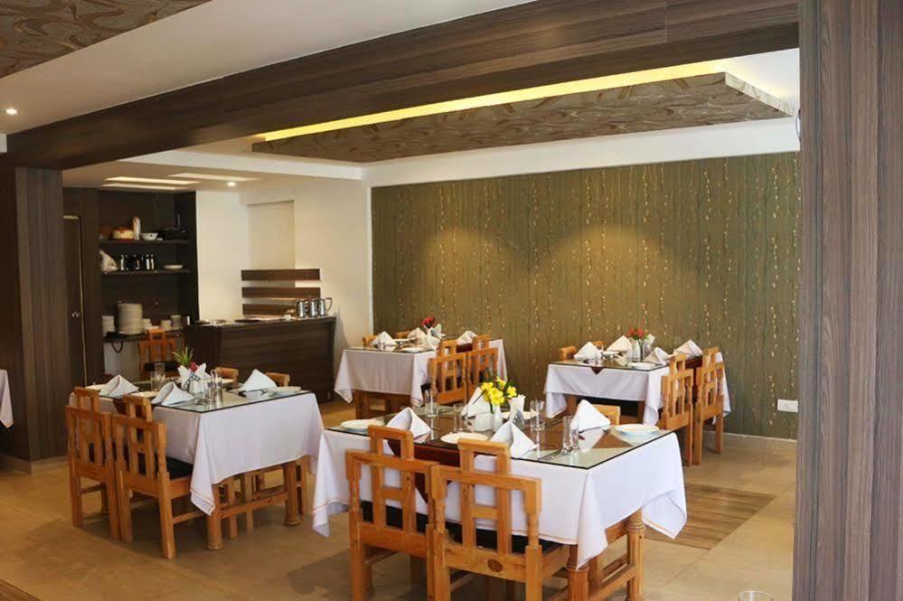 Hotel Oyo Premium Ocean 2*